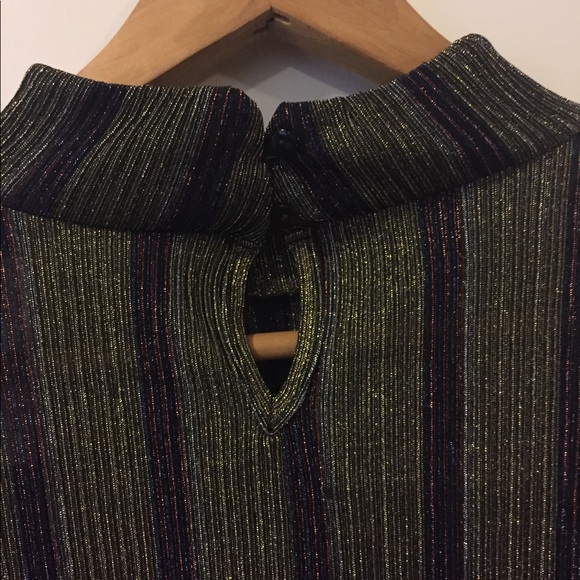 🚫SOLD🚫Zara Shimmer Striped Mock Neck Top Size M - Picture 5 of 7